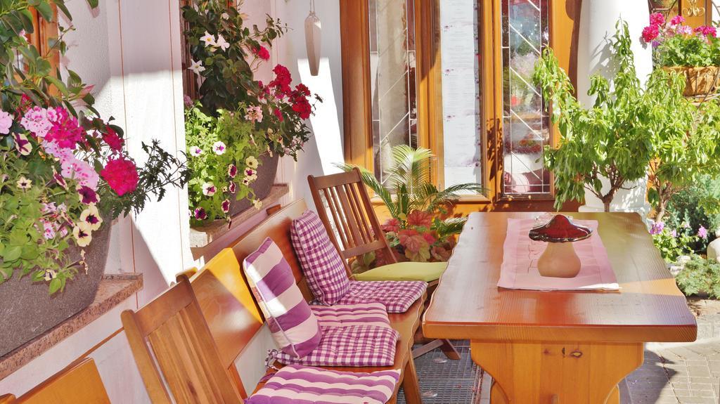 Hotel Schwarzenbergs Traube Glottertal Eksteriør billede
