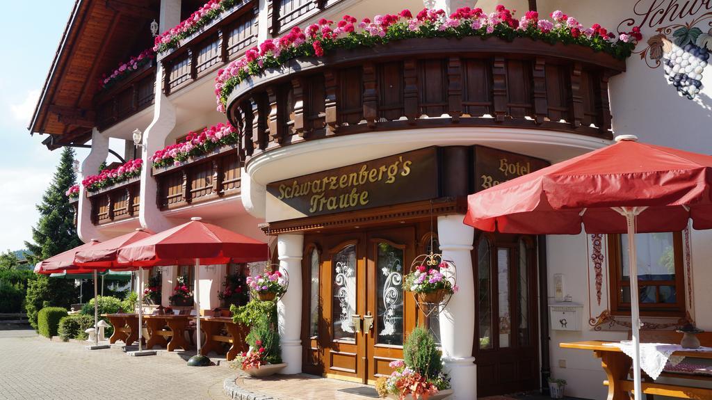Hotel Schwarzenbergs Traube Glottertal Eksteriør billede