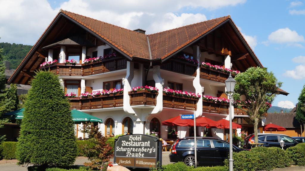 Hotel Schwarzenbergs Traube Glottertal Eksteriør billede