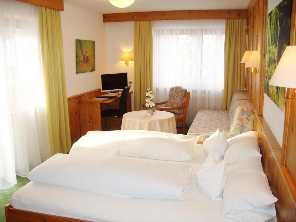 Hotel Schwarzenbergs Traube Glottertal Værelse billede